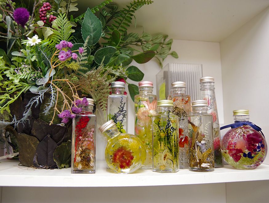 Nakameguro Chiaki Kobo Herbarium experience Bottle Bottle selection Classic Most popular Medium bottle plan You can choose the size and shape from several types of bottles Colorful and beautiful samples