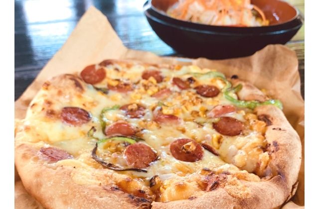 瀬底島　おすすめカフェ　ピザ　イメージ