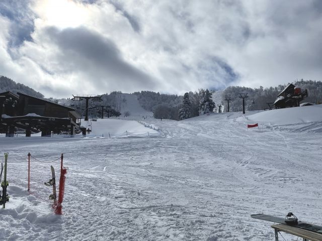 Kumanoyu Ski Resort in Shiga Kogen, Nagano