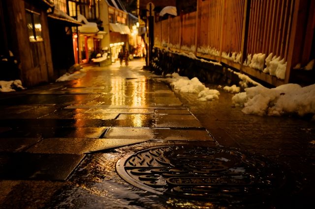 Retro streetscape of Nagano's Yudanakashibu Onsenkyo