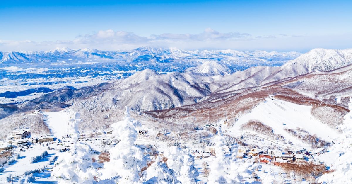 Where is the best Shiga Kogen ski resort? Explaining lift tickets and surrounding information! Image of