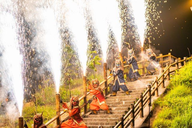 Shikotsu-Toya National Park Noboribetsu Onsen Hell Valley Demon Fireworks