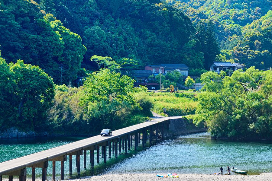 = Shikoku Kochi Shimanto River Sightseeing Model Courses & Gourmet Spots Day Trips Car Drive Clear Stream Submerged Bridge Canoe Kayak