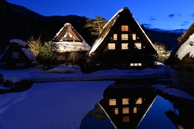 白川郷・明善寺ライトアップ