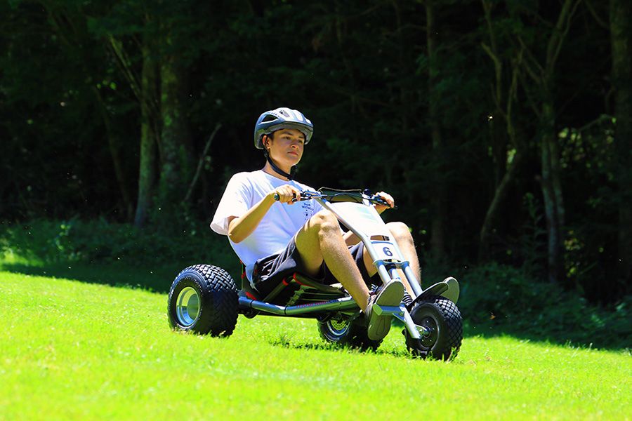 Ski Resorts Spring, Summer, and Autumn 2024 Recommended Activities for the Green Season Fujiten Resort, Narusawa Village, Minamitsuru, Yamanashi Mountain Cart A three-wheeled cart operated only by the handle and brakes