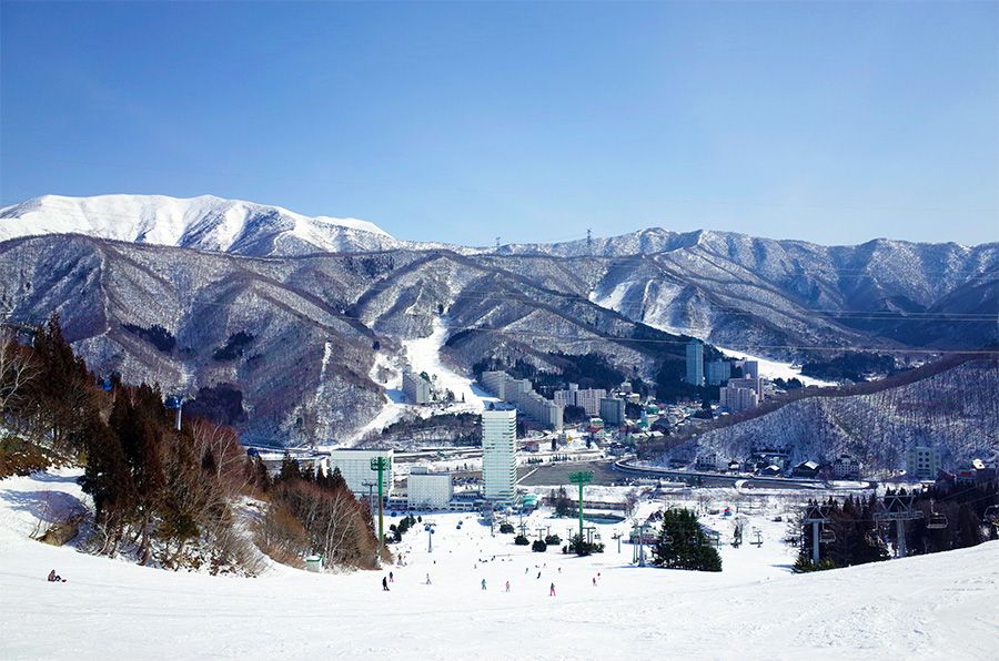 Koshinetsu Niigata Nagano Ski Resort Kids Park where you can sled and play in the snow