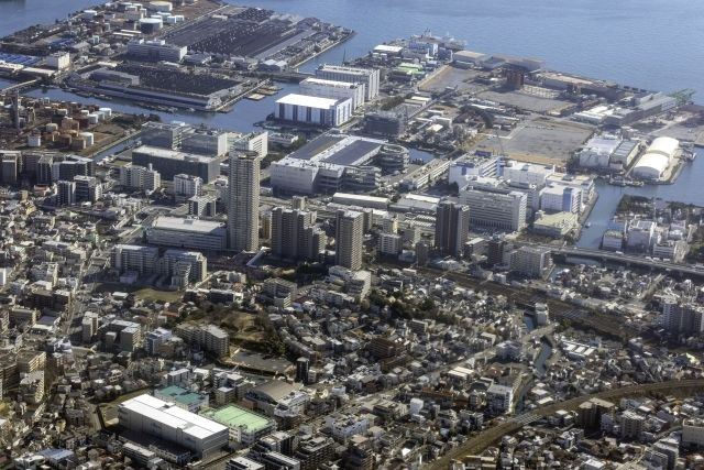 มุมมองทางอากาศรอบโรงงาน Nissan Yokohama ในเมือง Yokohama จังหวัด Kanagawa