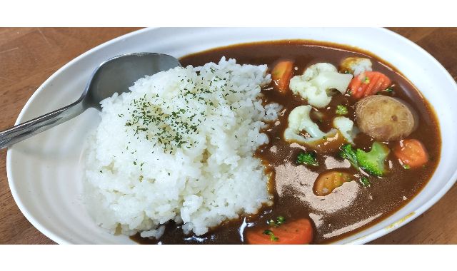 沖縄・渡嘉敷島「セルリアンブルー(Cerulean　Blue　OKINAWA)」　ランチ　カレー　イメージ