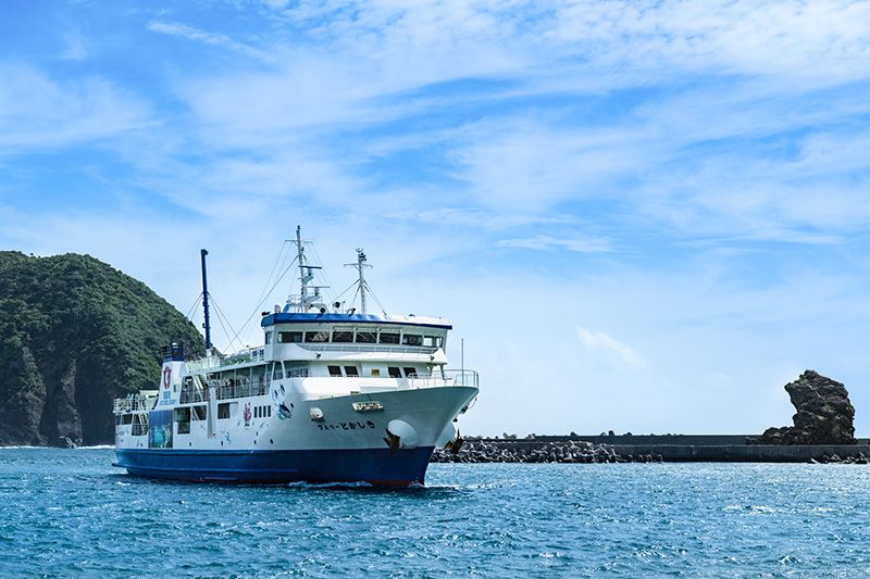 渡嘉敷島の行き方│フェリー・車・レンタカーの料金と時刻表を紹介！