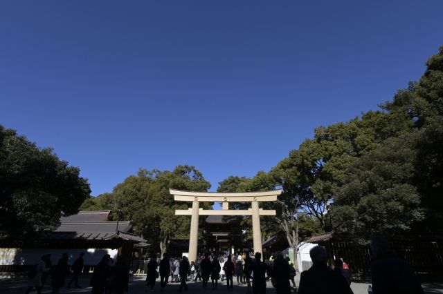 東京・原宿の明治神宮（南神門）