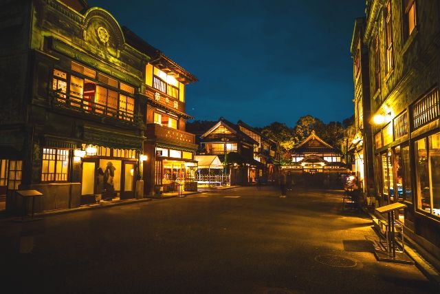 Edo-Tokyo Open Air Architectural Museum: Autumn leaves and illuminations