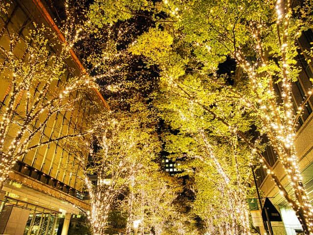 ภาพการส่องสว่างของ Marunouchi