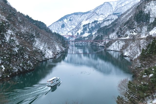 Shogawa Gorge in winter