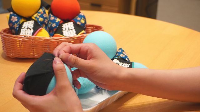 岐阜・飛騨　「飛騨高山思い出体験館　飛騨の里店」　さるぼぼ作り体験