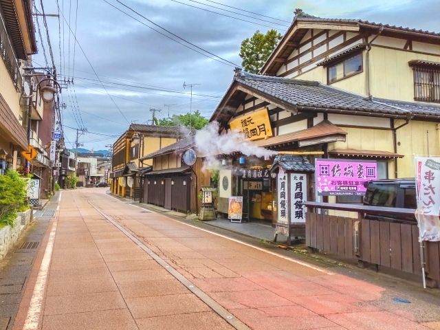 月岡温泉、温泉街