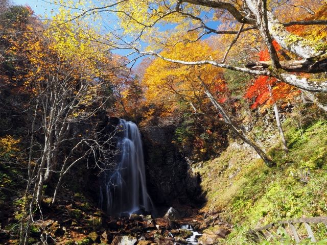 Onogawa Fudo Falls in autumn leaves, Urabandai, Fukushima Prefecture