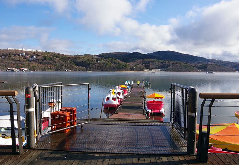 Lake Yamanaka Smelt Fishing Experience Report Boat House Main Pier Departure Point Swan Boat