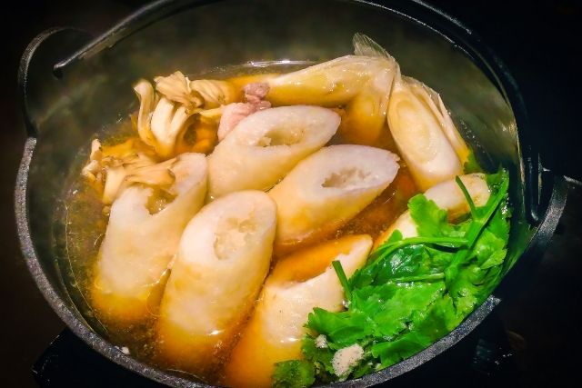 秋田県の名物・きりたんぽ鍋