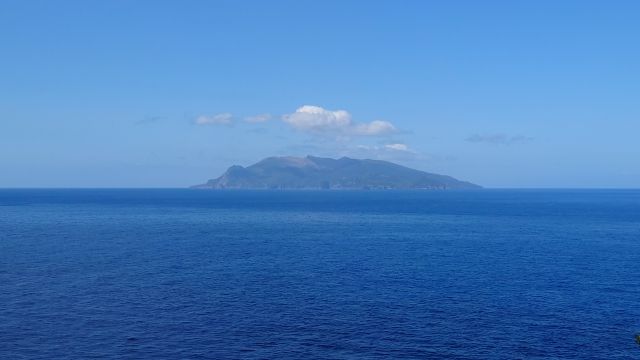 Kagoshima/Kuchinoerabu Island seen from Yakushima Lighthouse