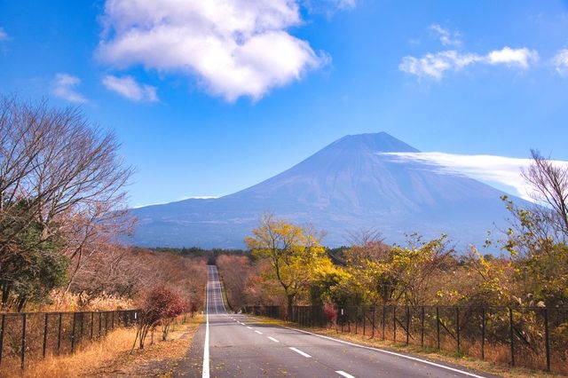 国道139号線から見る秋の富士山