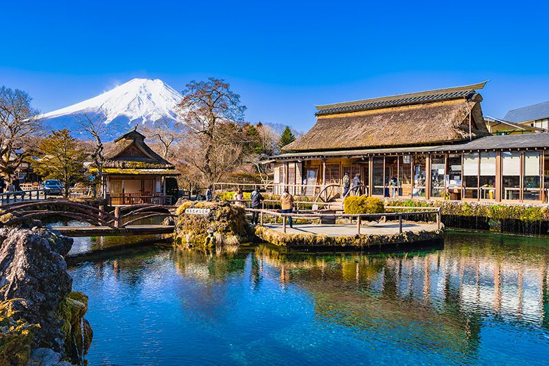 Yamanashi Sightseeing model course Popular spot to enjoy on a day drive Oshino Hakkai 8 springs World cultural heritage National natural monument Top 100 famous waters Mt. Fuji's eight lakes sacred site Power spot Thatched roof Watermill Nakaike A spectacular Japanese view
