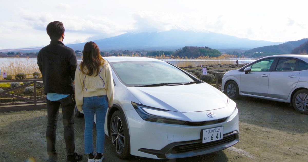 山梨　観光　モデルコース　日帰りドライブで楽しむ人気スポット　山中湖　河口湖　大石公園　富士山　カップル　ドライブお役立ちグッズ