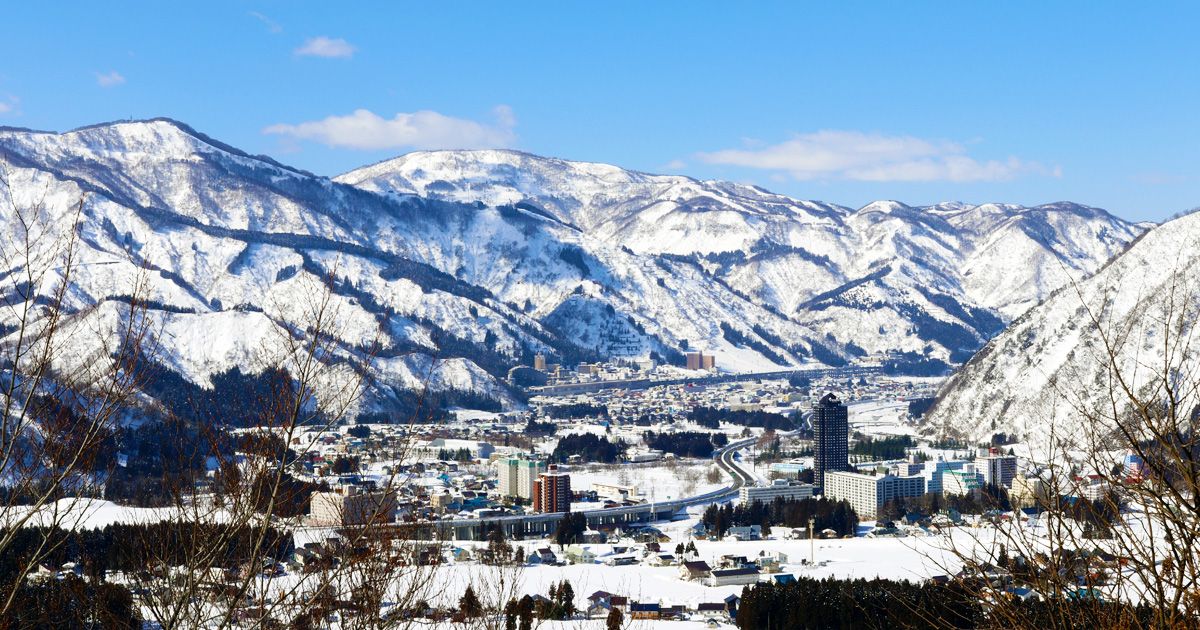 湯沢温泉　観光　マップ　おすすめスポット＆グルメ　越後湯沢　街並み　風景　雪景色　スキーリゾート