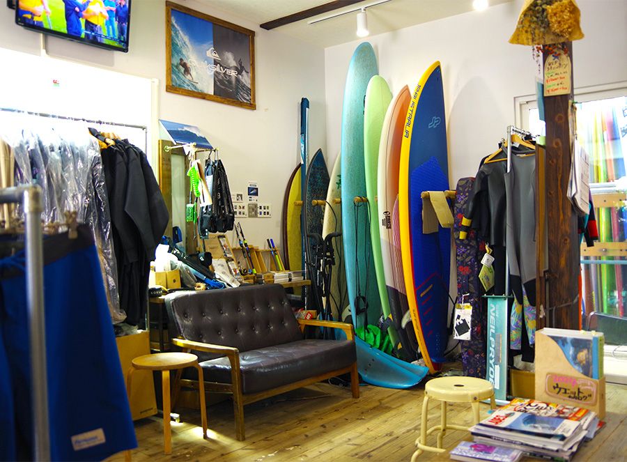 Experience SUP at the Feather Factory in Zushi, Kanagawa! SUP Zushi Beach California-inspired store Surfing goods