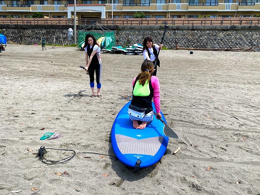 ประสบการณ์ Kanagawa Zushi SUP ที่ Feather Factory! SUP Zushi Coast บรรยายเกี่ยวกับวิธีการพายเรือ